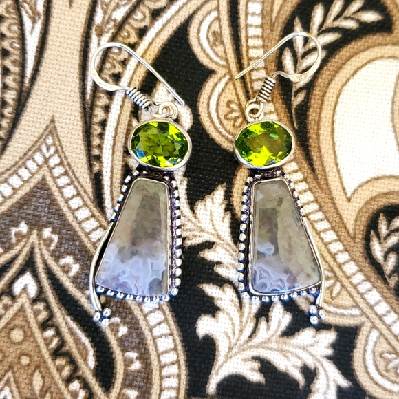 New Ocean "Orca" Agate Palm & Peridot 925 Silver Dangle Earrings. - Picture 8 of 9